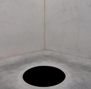 Kapoor-Kunstwerk-Descent-Into-Limbo