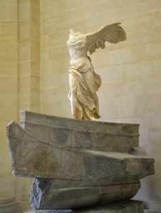 Victoire_de_Samothrace_-_Musee_du_Louvre_-_20190812